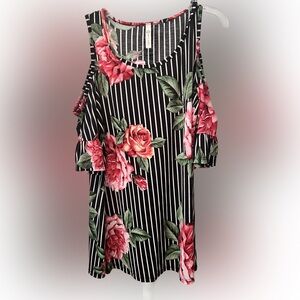 Sun n Moon EUC Women’s ruffles Cold Shoulder Blouse Small